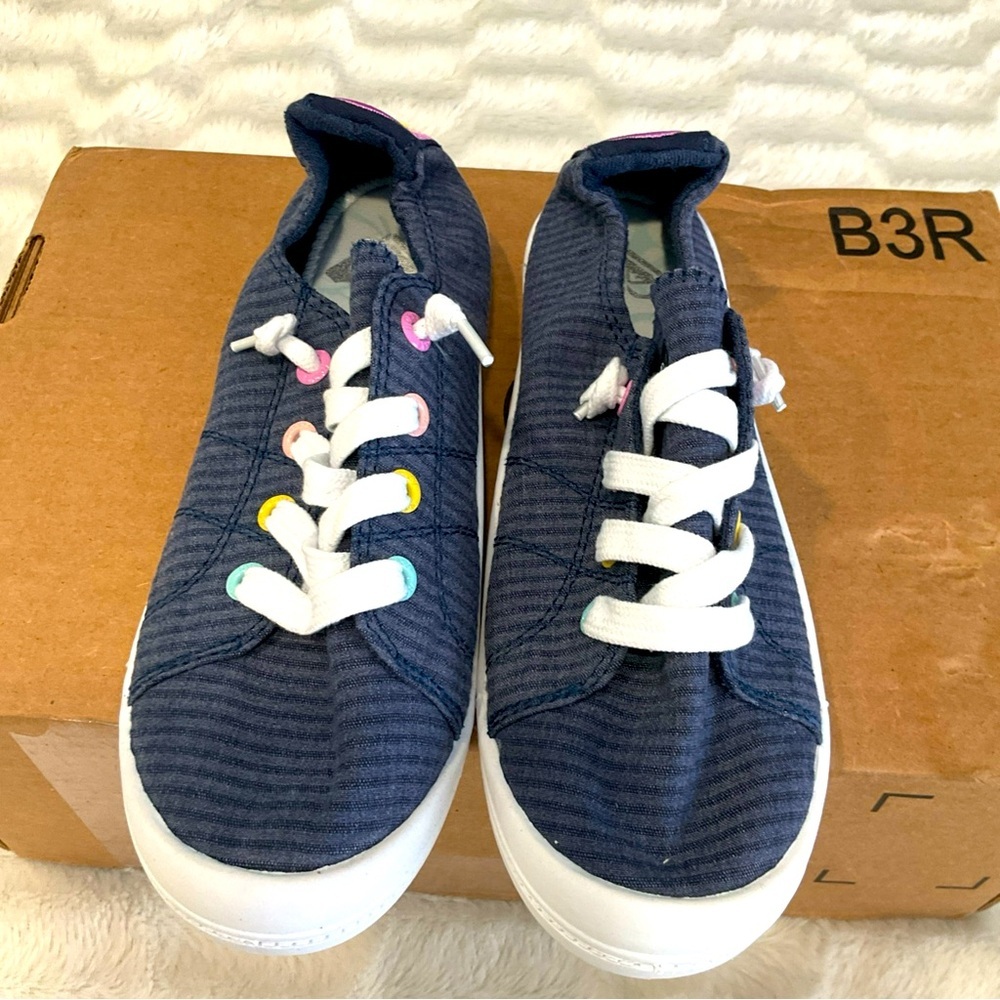 Roxy Women’s Slip On Blue Striped W/ Rainbow Detail Size 5